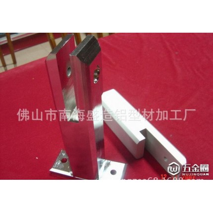 佛山鋁型材 訂做浴室玻璃門鉸鏈、鋁合金玻璃夾、鋁合金合頁
