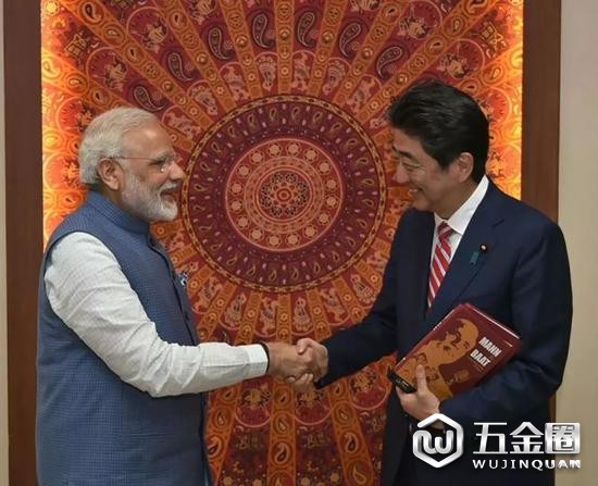 資料圖片：2017年9月，印度總理莫迪會見日本首相安倍晉三。（法新社）