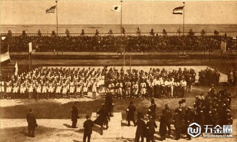 (圖為1927年日本代表團(tuán)赴上海參加第8屆遠(yuǎn)東運(yùn)動會)