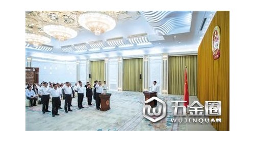 個(gè)稅法修改未提請(qǐng)表決 有委員建議起征點(diǎn)提至1萬(wàn)