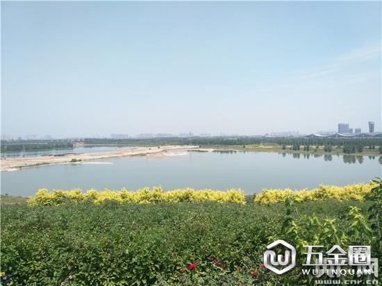 滹沱河新貌 央廣網(wǎng)記者王晶 攝