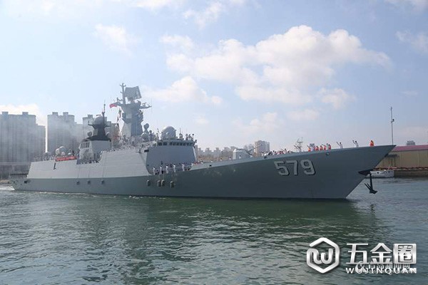 30批護(hù)航編隊邯鄲艦離港起航