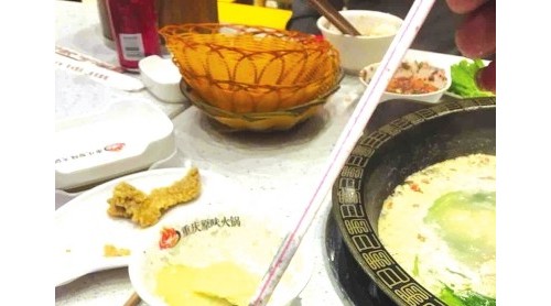 貴陽：火鍋店喝到“問題酸奶”，小孩醫(yī)院洗胃
