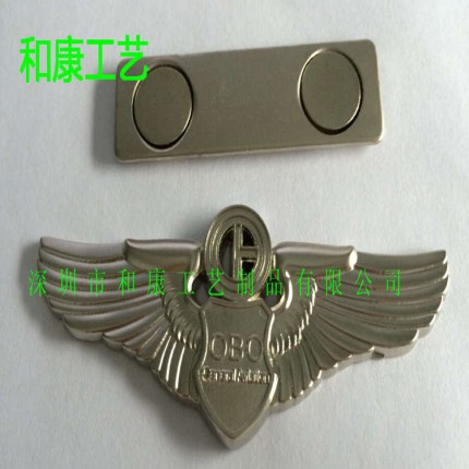深圳哪里有做航空翅膀徽章的廠家 定制金屬磁鐵羽翼徽章胸章定制