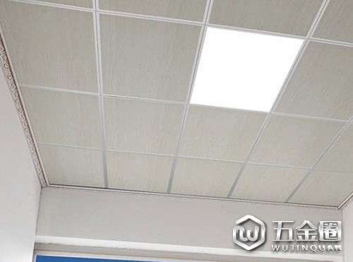 衛(wèi)生間鋁扣板吊頂?shù)倪x購 鋁扣板吊頂安裝注意事項