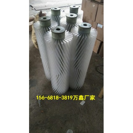 被動(dòng)滾刷清掃器  無動(dòng)力清掃器廠家