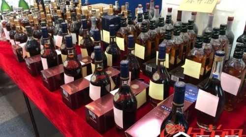廣州 ：父母兒子侄子組成“家族式”假酒團伙，涉案金額達6000萬元