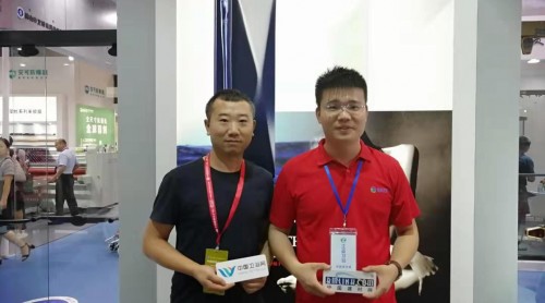 締造精工淋浴房，江姿衛(wèi)浴我看行！