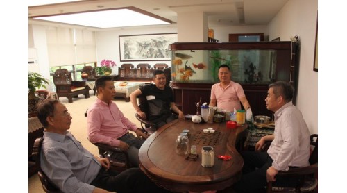 中國五金制品協(xié)會專職副理事長赴義烏走訪調(diào)研拉鏈產(chǎn)業(yè)