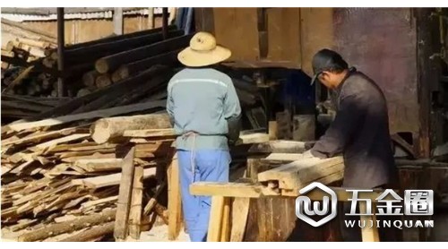 進(jìn)退兩難！木材加工廠既開(kāi)不起工也不敢停工？